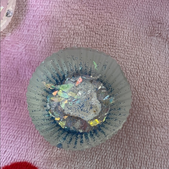 Colorful Resin Paperweights Set - Picture 4 of 9